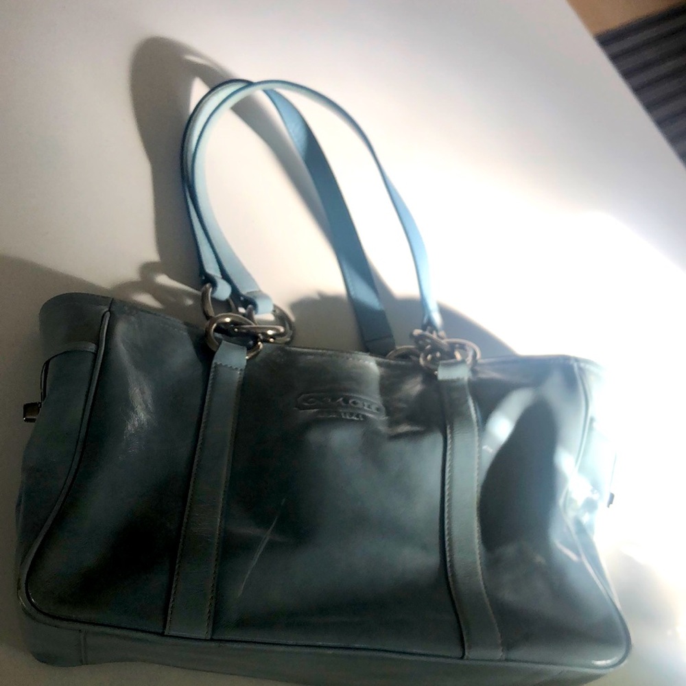 Coach bag in a light blue patent leather!